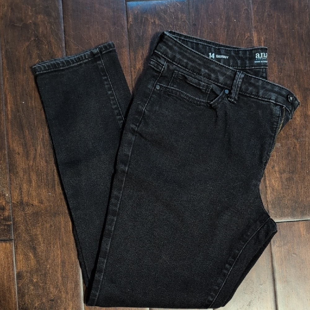A.N.A Women's Skinny Jeans.